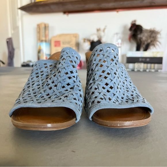 Franco Sarto 'Joselle' Suede Braided Mules - Picture 4 of 7